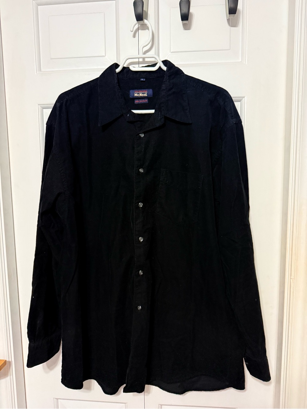 Men's Black Long-Sleeve Button-Up Shirt. EUC.  XL.